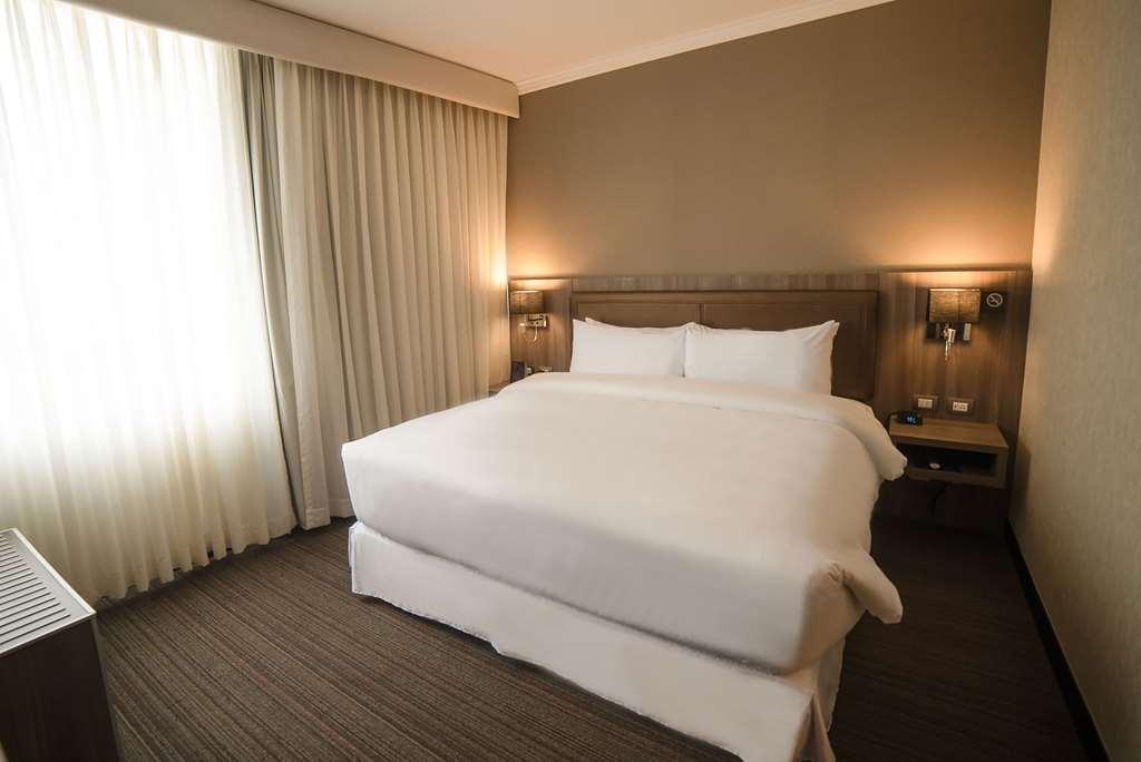 Doubletree By Hilton Trujillo Ξενοδοχείο Encalada Δωμάτιο φωτογραφία